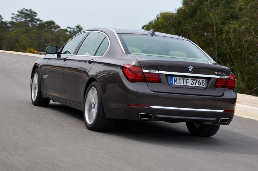  BMW 7-Series 2013 года  (фото 41 из 123)